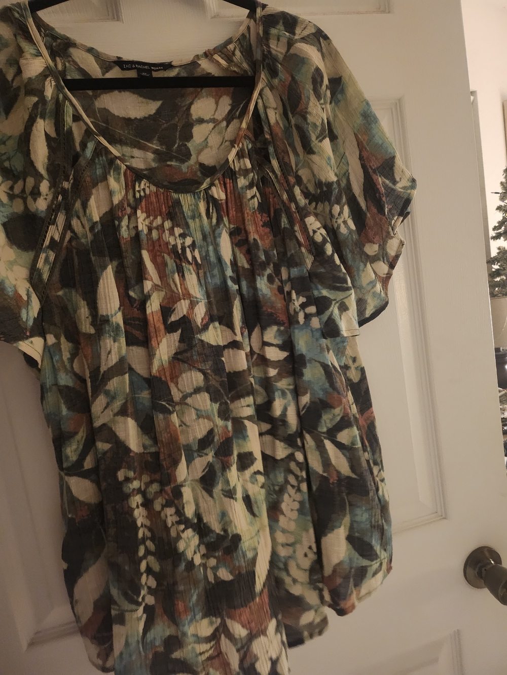 Zac & Rachel Multicolor Floral Pleated Scoop Neck Blouse